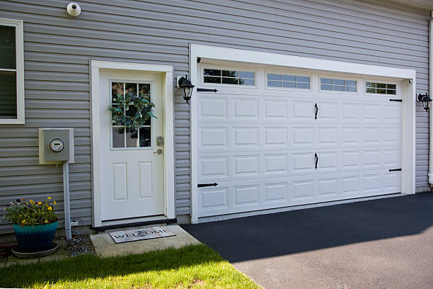 24/7 Emergency Garage Door Panel Replacement experts in Blandon, PA